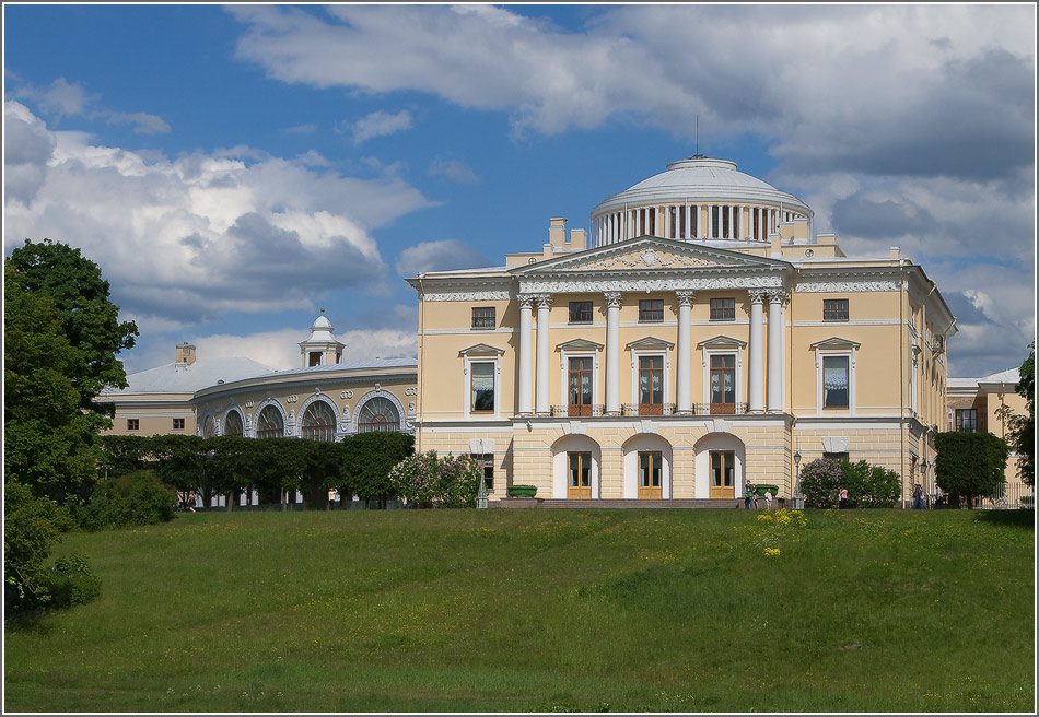 : Pavlovsk palace