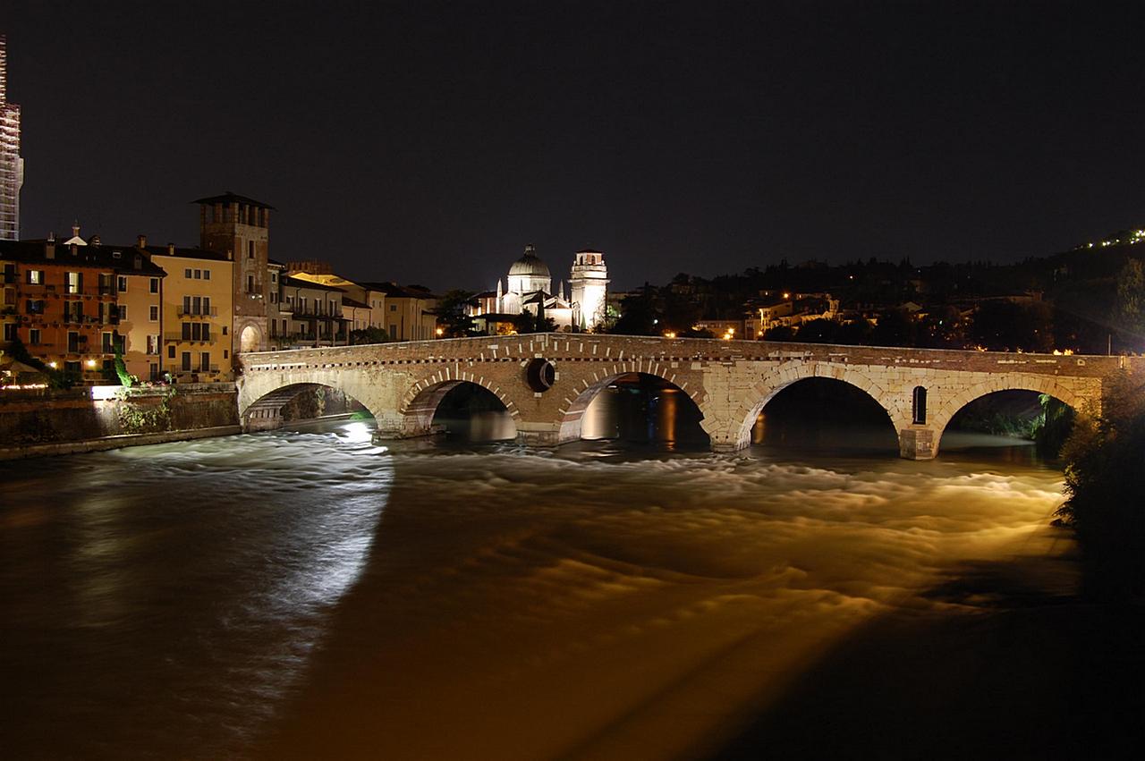 : Verona to night