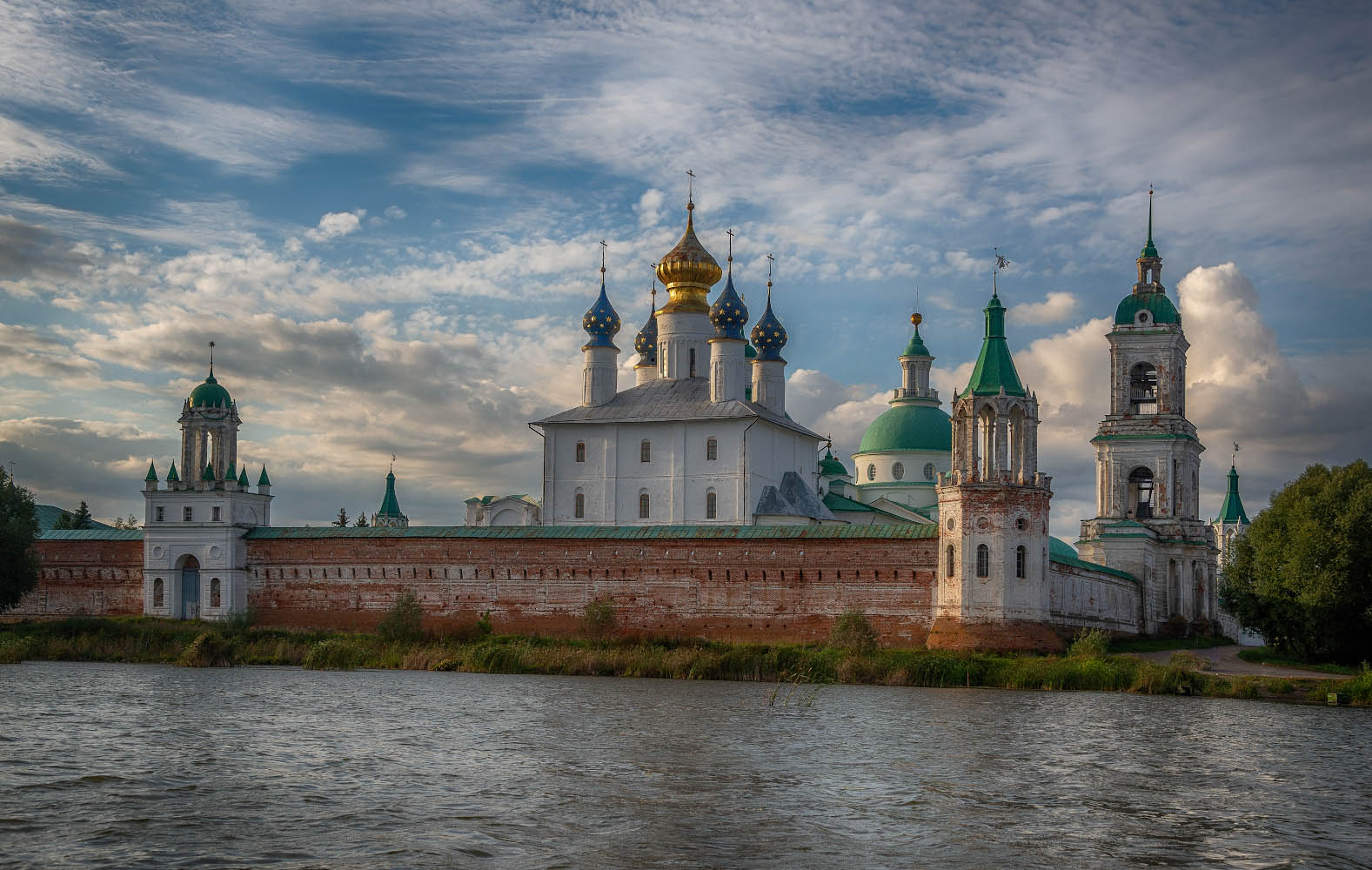 Город: Спасо-Яковлевский монастырь