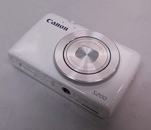        Canon,   S200