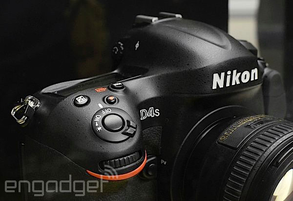  Nikon D4s