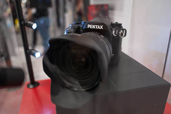    Pentax    Photo Plus 2015
