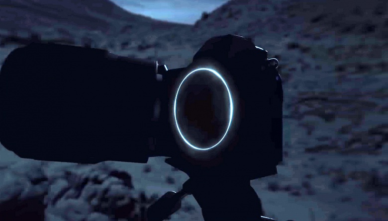 Nikon начинает артподготовку анонса беззеркальной камеры